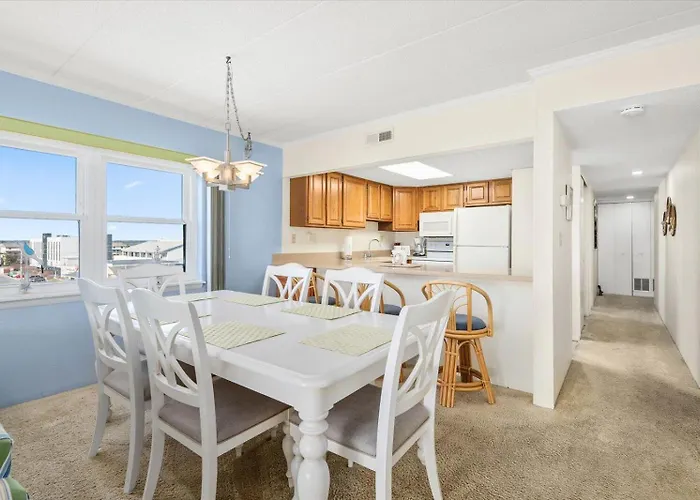 Holiday home Atlantic Breeze 3 Bedroom Ocean Front With Outdoor Pool! Ocean City