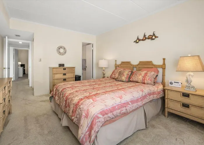 Atlantic Breeze 3 Bedroom Ocean Front With Outdoor Pool! Holiday home Ocean City