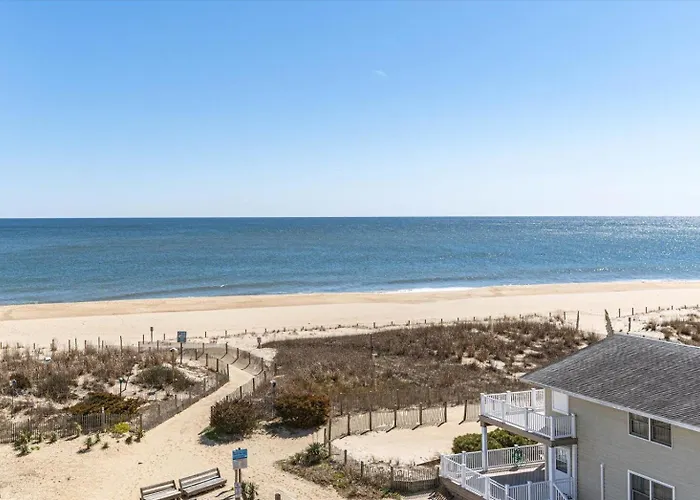 Atlantic Breeze 3 Bedroom Ocean Front With Outdoor Pool! * Ocean City