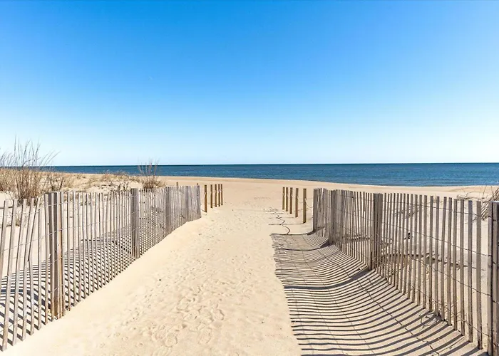 Atlantic Breeze 3 Bedroom Ocean Front With Outdoor Pool!
