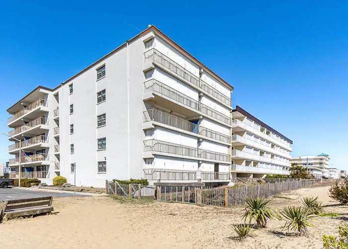 Atlantic Breeze 3 Bedroom Ocean Front With Outdoor Pool! * Ocean City